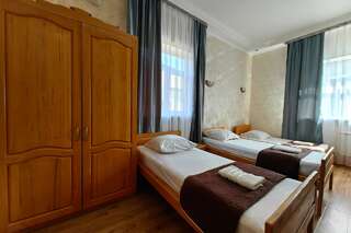 Гостиница Анна Новороссийск Трехместный номер-7